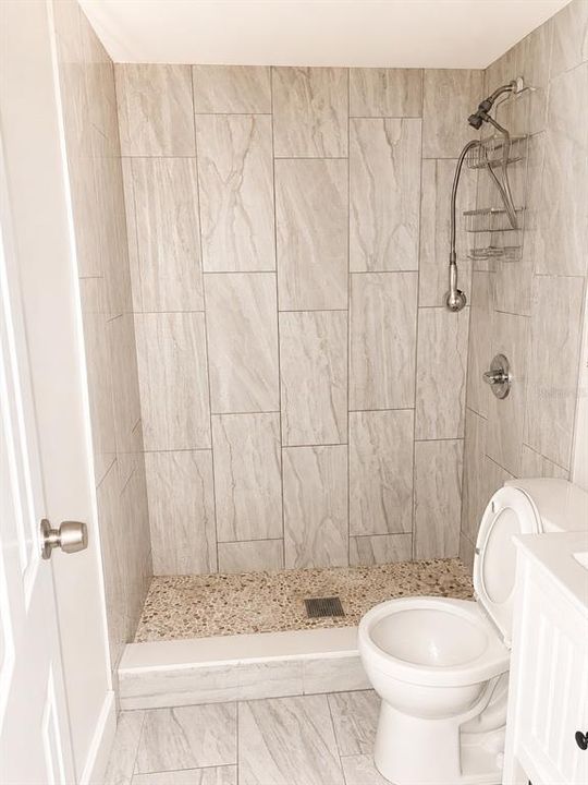 For Rent: $2,650 (4 beds, 2 baths, 1228 Square Feet)