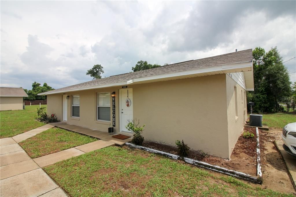 For Rent: $1,350 (2 beds, 1 baths, 900 Square Feet)