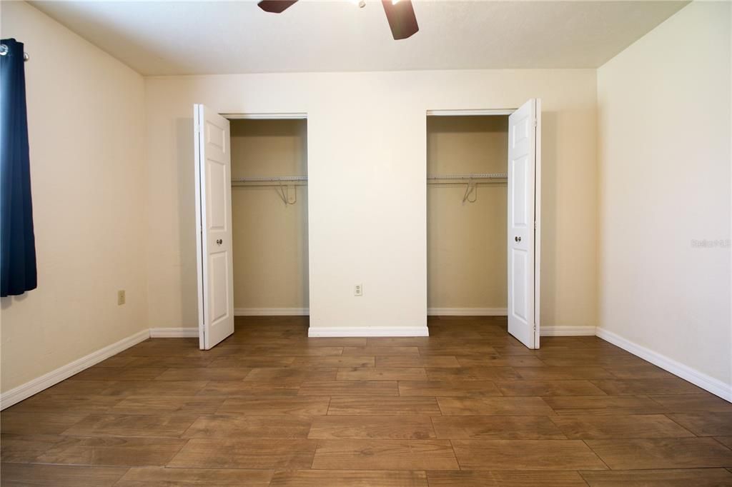 For Rent: $1,350 (2 beds, 1 baths, 900 Square Feet)