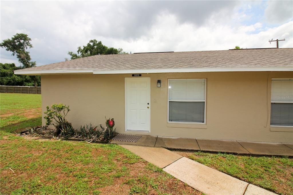 For Rent: $1,350 (2 beds, 1 baths, 900 Square Feet)