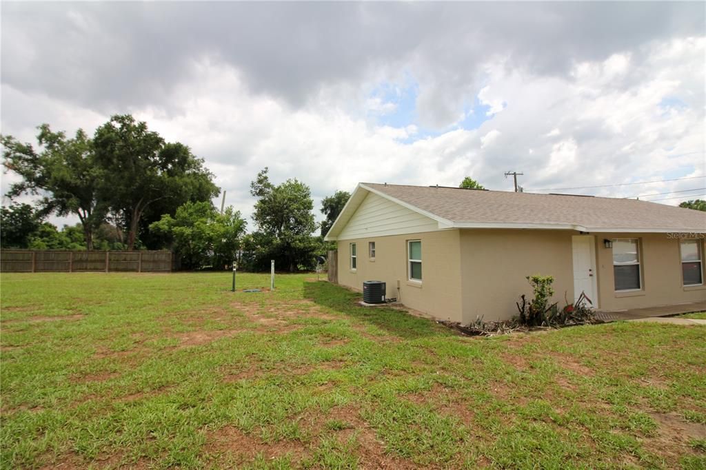 For Rent: $1,350 (2 beds, 1 baths, 900 Square Feet)