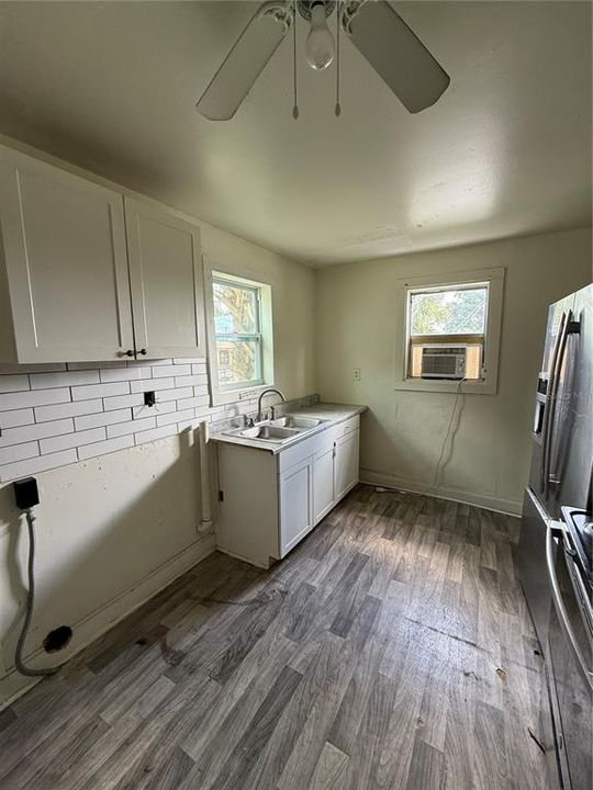 For Sale: $239,000 (2 beds, 1 baths, 1020 Square Feet)