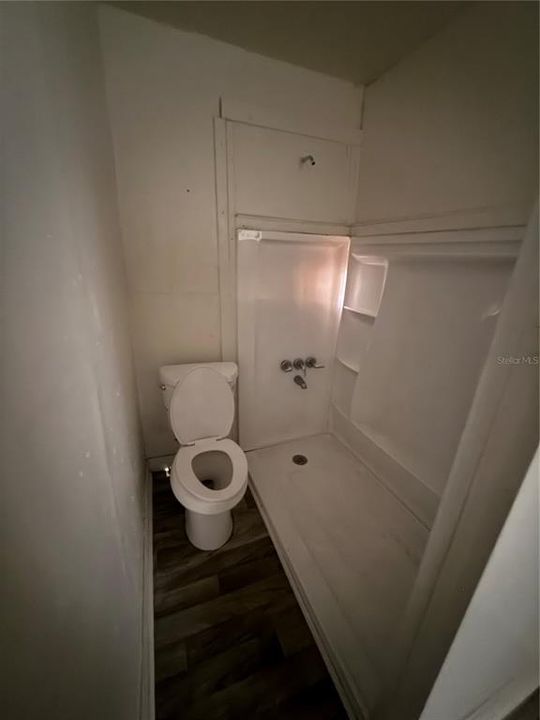 For Sale: $239,000 (2 beds, 1 baths, 1020 Square Feet)