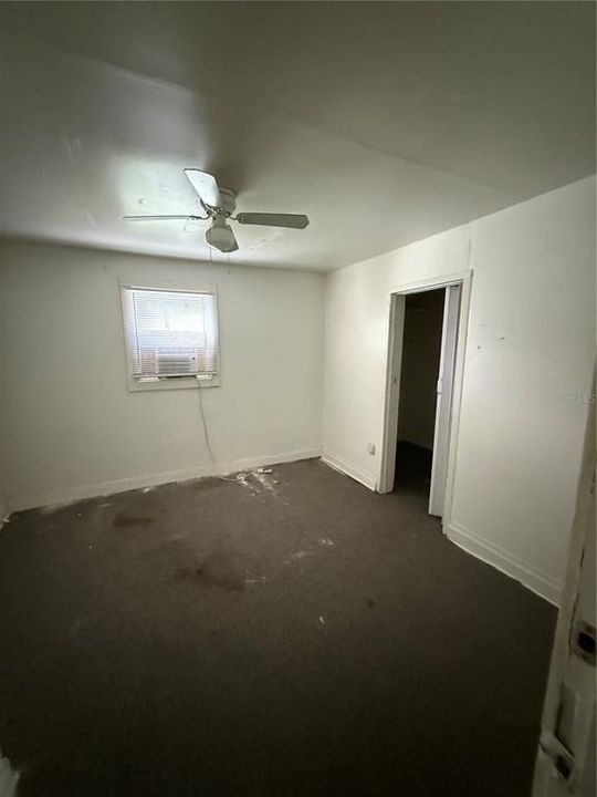 For Sale: $239,000 (2 beds, 1 baths, 1020 Square Feet)
