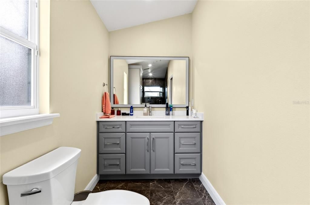 For Sale: $500,000 (3 beds, 2 baths, 1560 Square Feet)