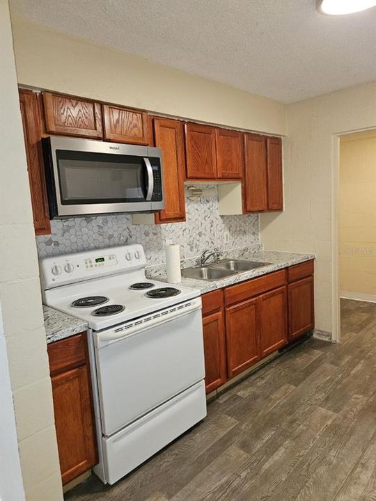 For Rent: $1,200 (2 beds, 1 baths, 648 Square Feet)
