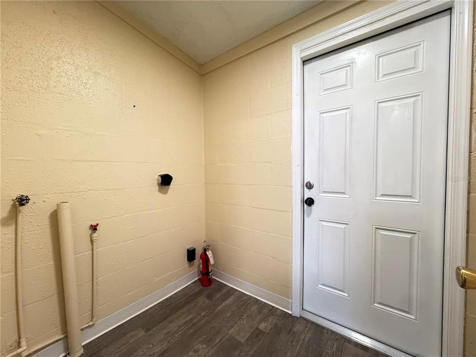 For Rent: $1,200 (2 beds, 1 baths, 648 Square Feet)