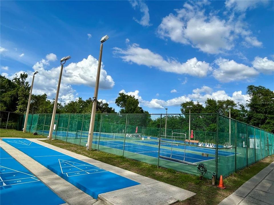 En Venta: $154,500 (2 camas, 1 baños, 835 Pies cuadrados)