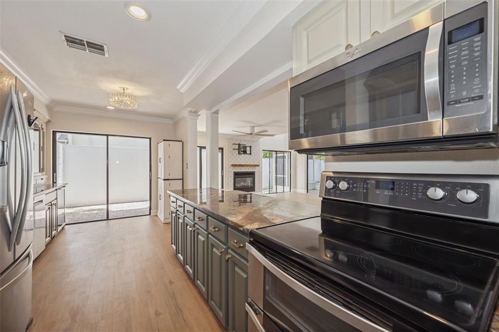 En Venta: $585,000 (3 camas, 2 baños, 1820 Pies cuadrados)