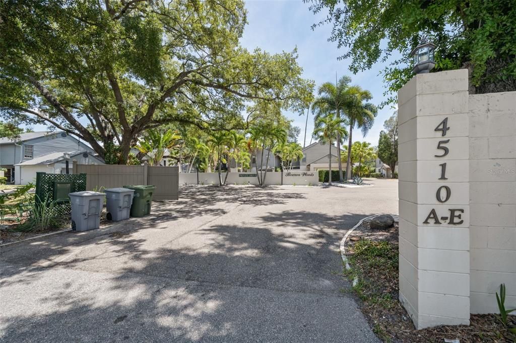 En Venta: $585,000 (3 camas, 2 baños, 1820 Pies cuadrados)