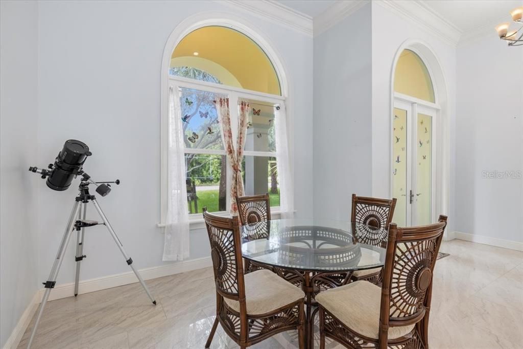 For Sale: $1,399,000 (3 beds, 2 baths, 2105 Square Feet)