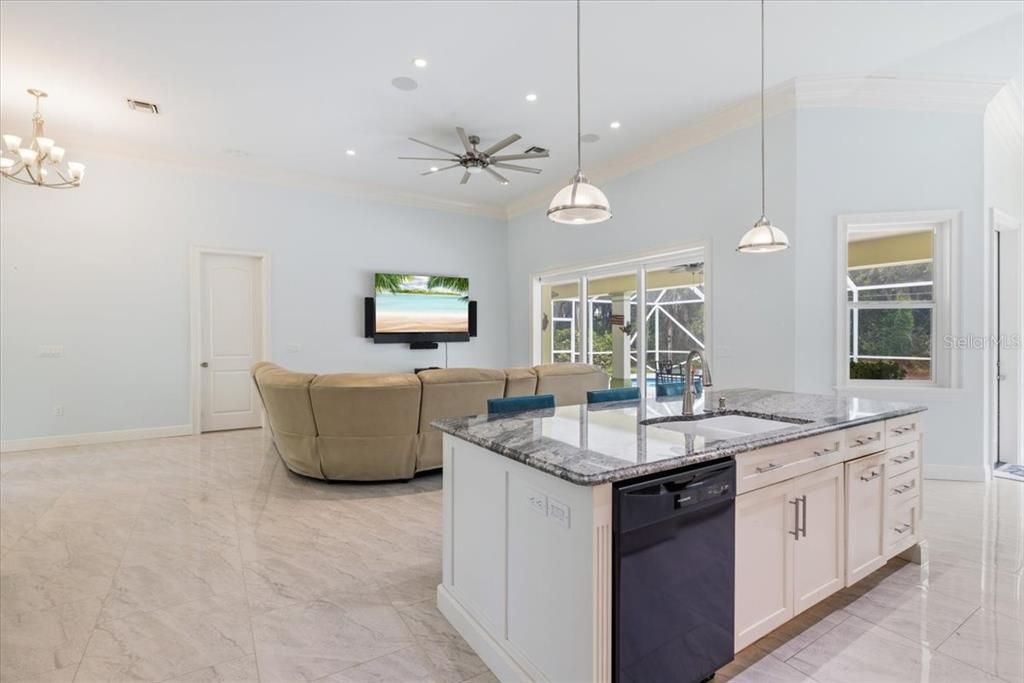 For Sale: $1,399,000 (3 beds, 2 baths, 2105 Square Feet)