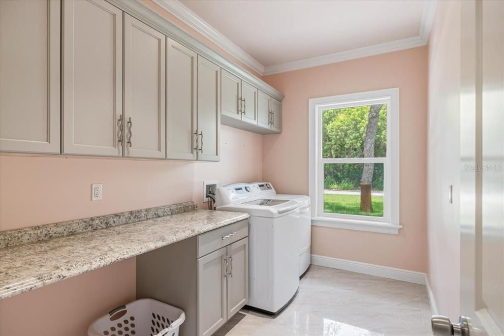 For Sale: $1,399,000 (3 beds, 2 baths, 2105 Square Feet)