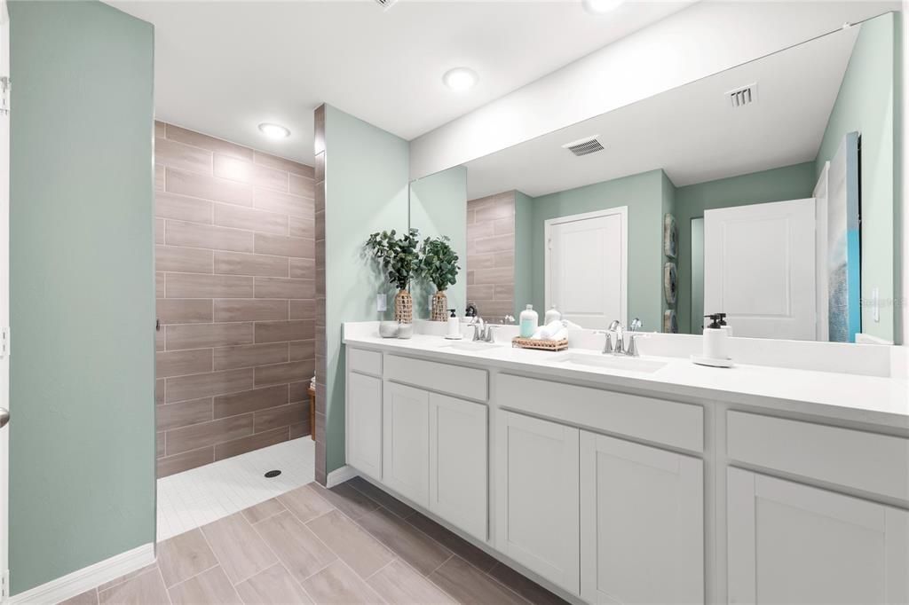 For Sale: $275,990 (4 beds, 2 baths, 1829 Square Feet)