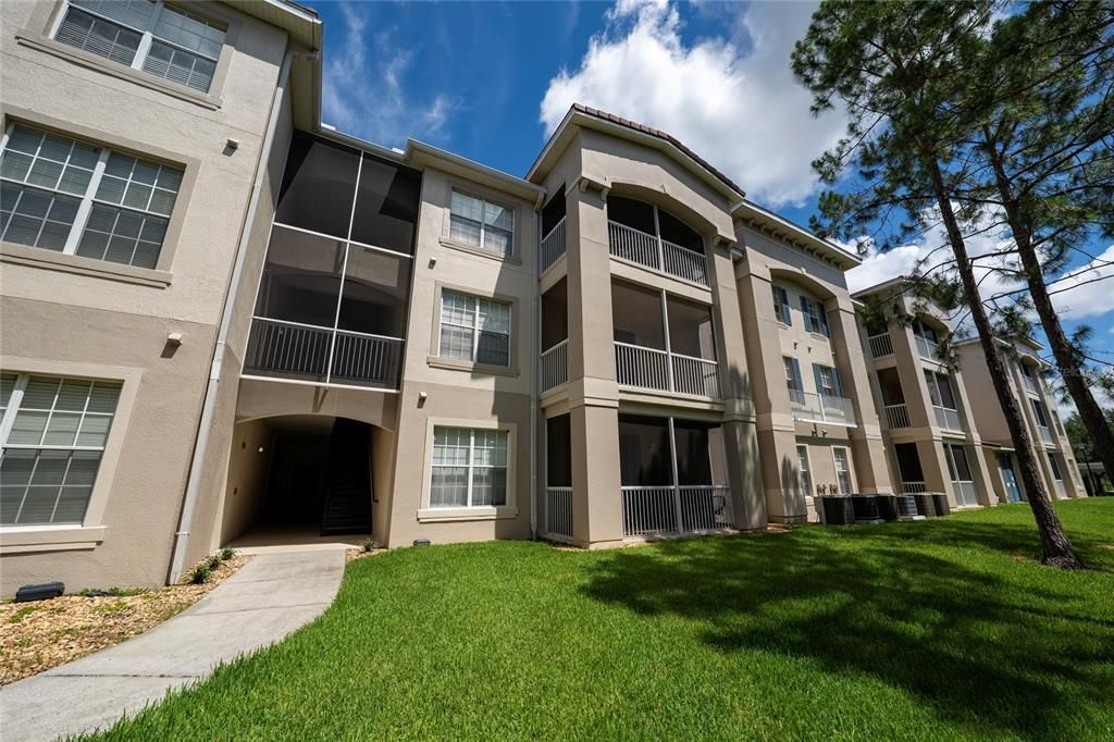 For Sale: $235,000 (3 beds, 2 baths, 1433 Square Feet)