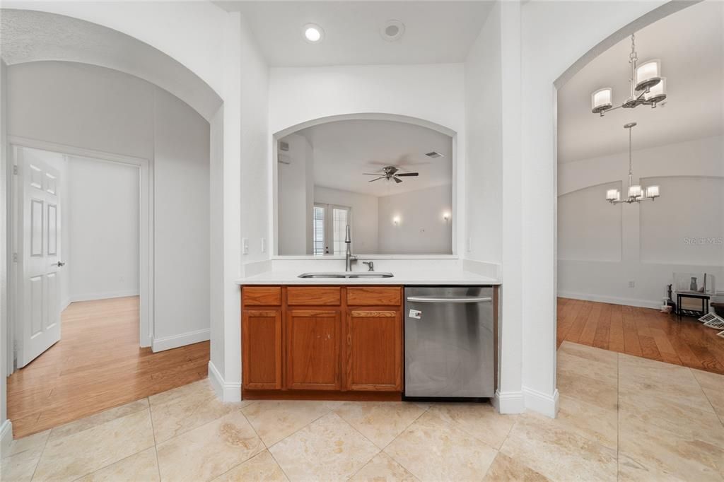 For Sale: $235,000 (3 beds, 2 baths, 1433 Square Feet)