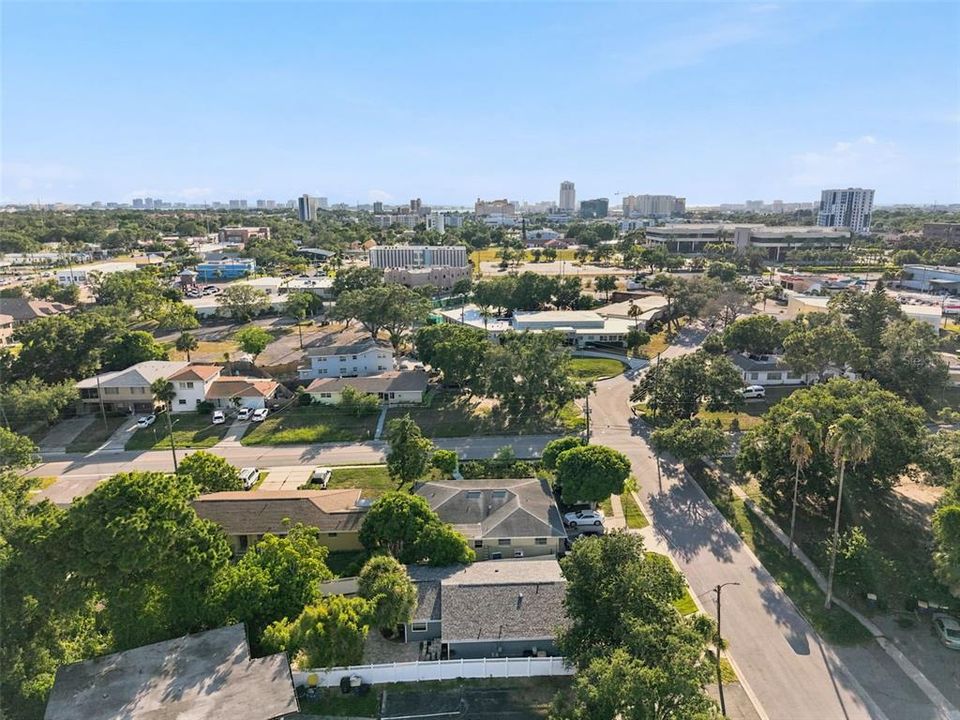 На продажу: $399,999 (3 спален, 2 ванн, 1359 Квадратных фут)