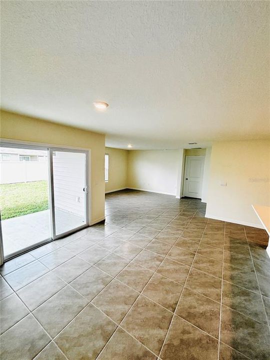 For Rent: $2,400 (4 beds, 2 baths, 0 Square Feet)