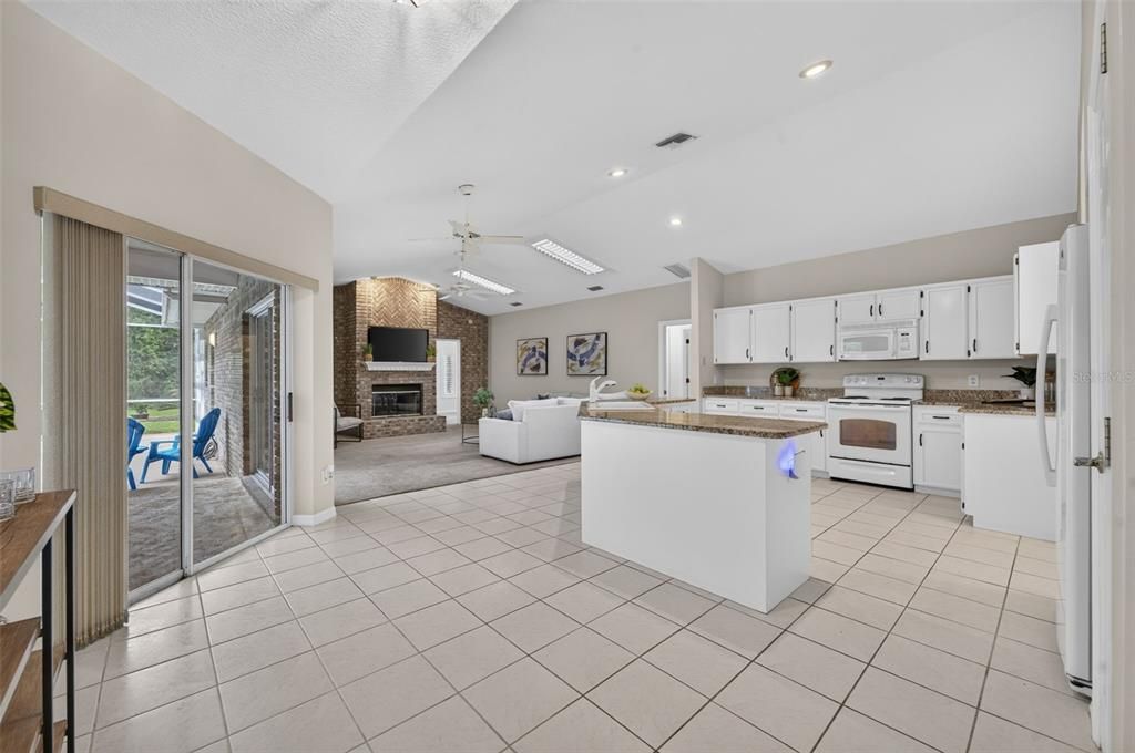 For Sale: $695,000 (4 beds, 3 baths, 3058 Square Feet)