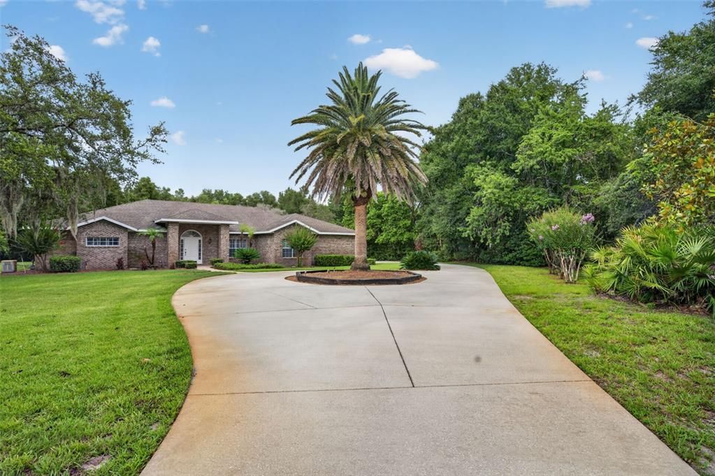 For Sale: $695,000 (4 beds, 3 baths, 3058 Square Feet)