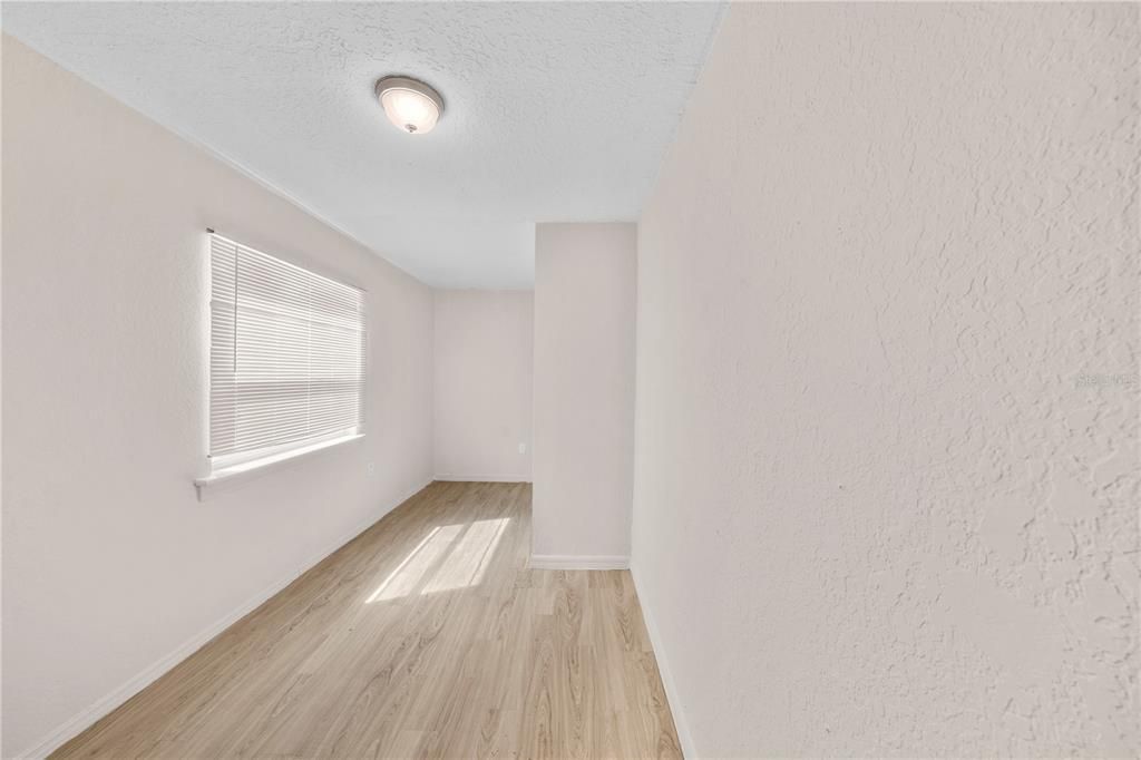 For Sale: $189,990 (3 beds, 1 baths, 1152 Square Feet)