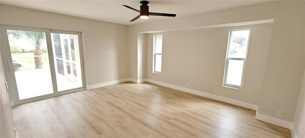En Venta: $415,000 (4 camas, 2 baños, 2208 Pies cuadrados)