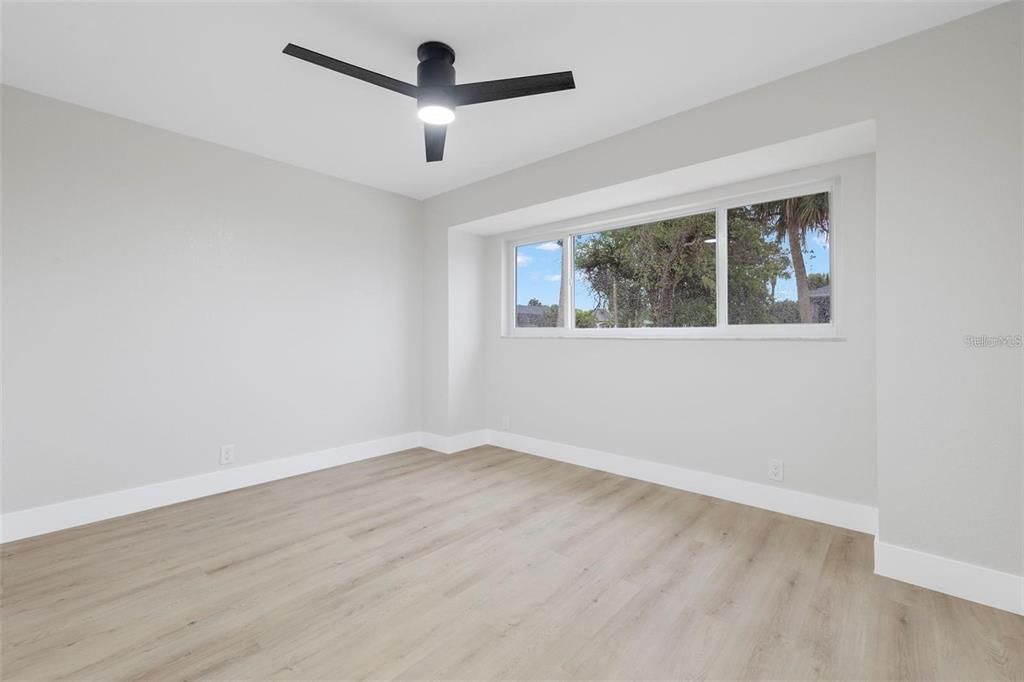 En Venta: $415,000 (4 camas, 2 baños, 2208 Pies cuadrados)