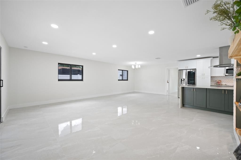 For Sale: $539,000 (3 beds, 2 baths, 1716 Square Feet)