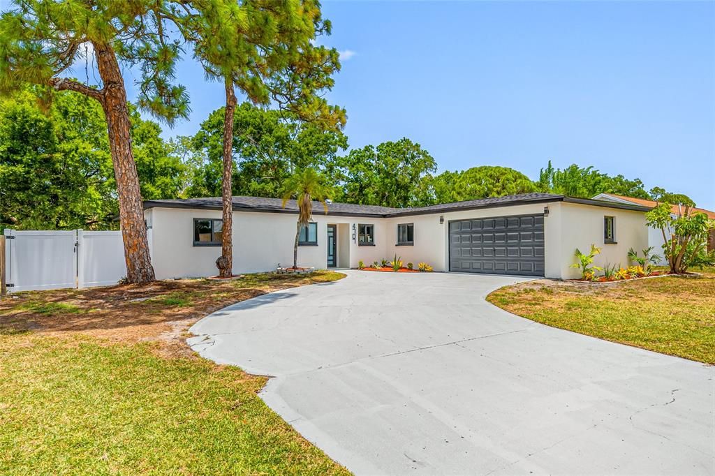 For Sale: $539,000 (3 beds, 2 baths, 1716 Square Feet)