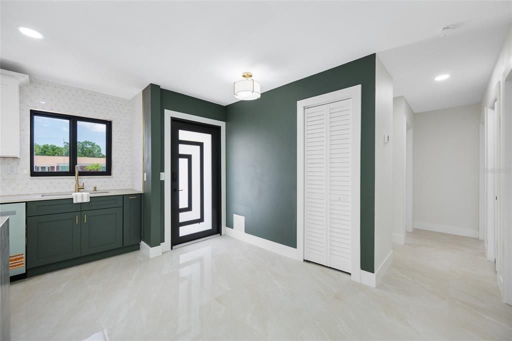 For Sale: $539,000 (3 beds, 2 baths, 1716 Square Feet)