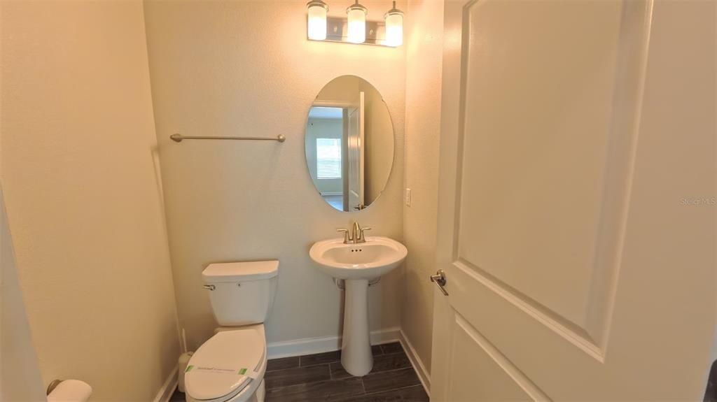 В аренду: $3,600 (5 спален, 3 ванн, 3863 Квадратных фут)