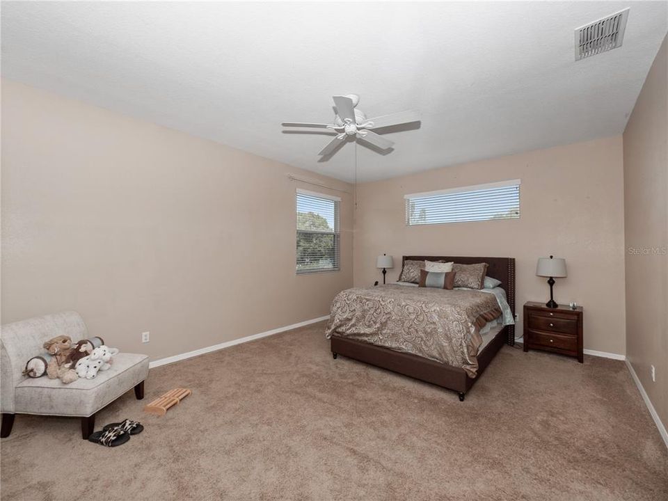 For Sale: $750,000 (4 beds, 3 baths, 3106 Square Feet)
