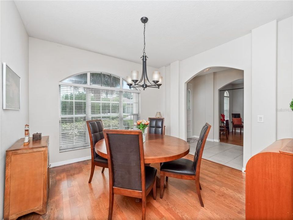 For Sale: $750,000 (4 beds, 3 baths, 3106 Square Feet)