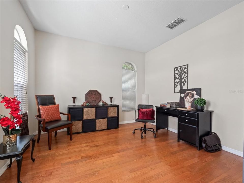 For Sale: $750,000 (4 beds, 3 baths, 3106 Square Feet)