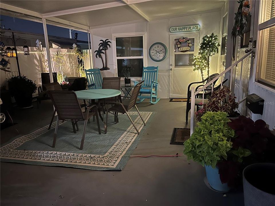 For Sale: $100,000 (1 beds, 1 baths, 400 Square Feet)