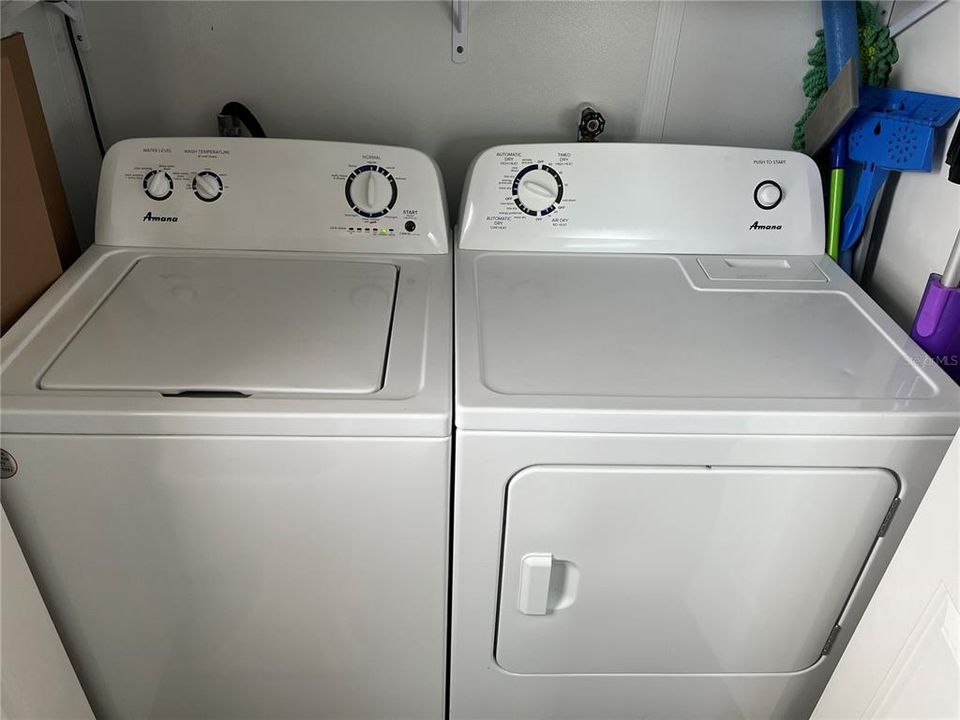 For Sale: $100,000 (1 beds, 1 baths, 400 Square Feet)