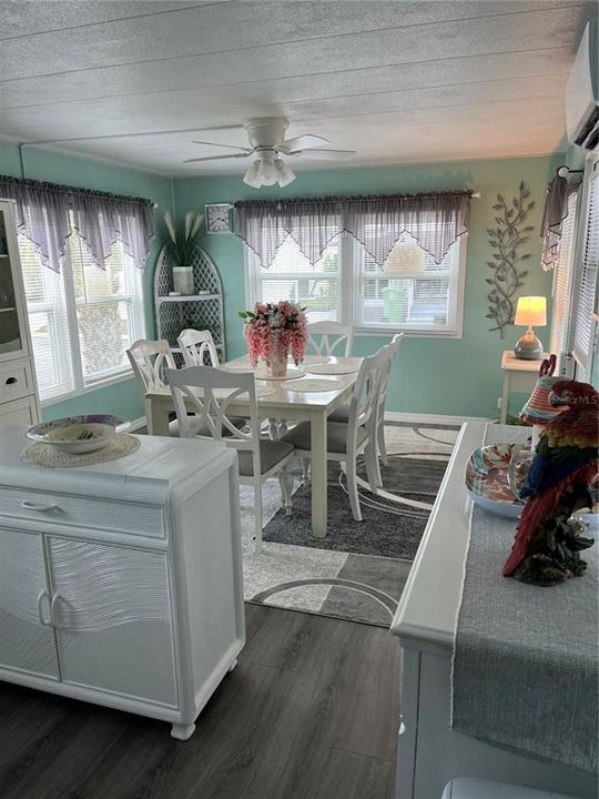 For Sale: $100,000 (1 beds, 1 baths, 400 Square Feet)