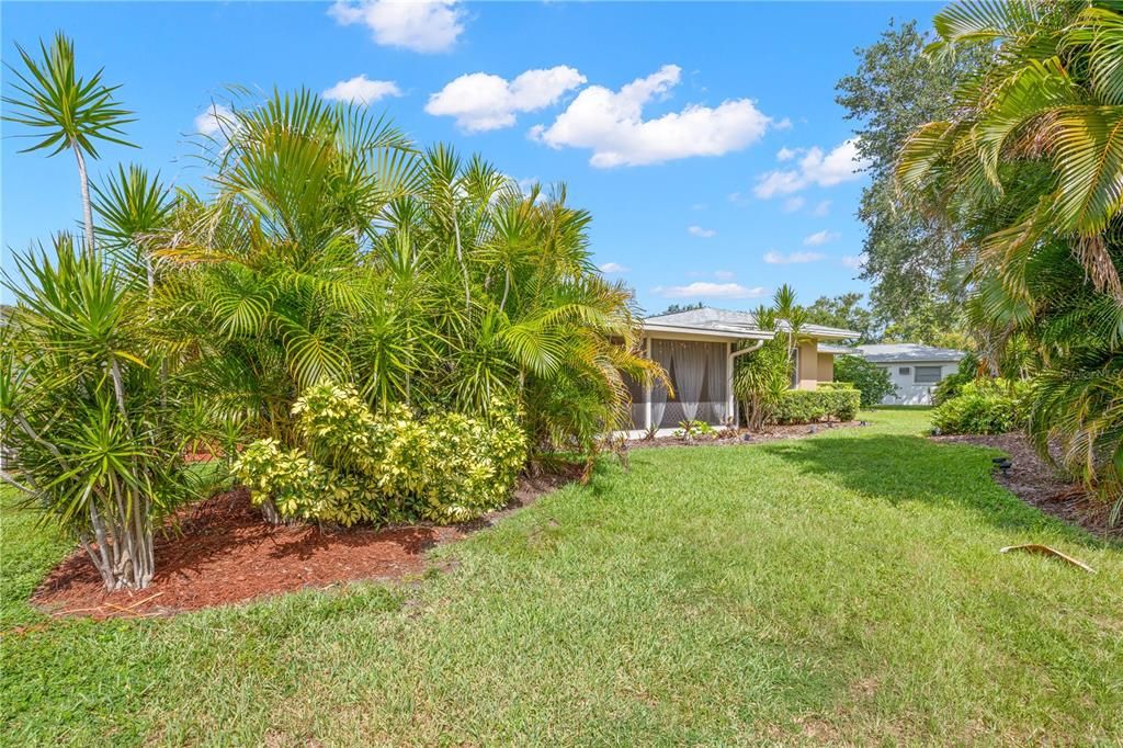 For Sale: $575,000 (2 beds, 2 baths, 1472 Square Feet)
