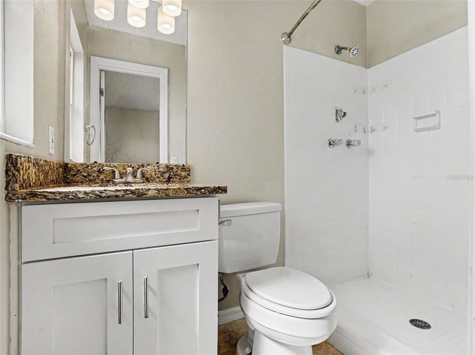 For Sale: $299,900 (3 beds, 2 baths, 1040 Square Feet)