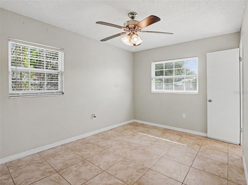 For Sale: $299,900 (3 beds, 2 baths, 1040 Square Feet)