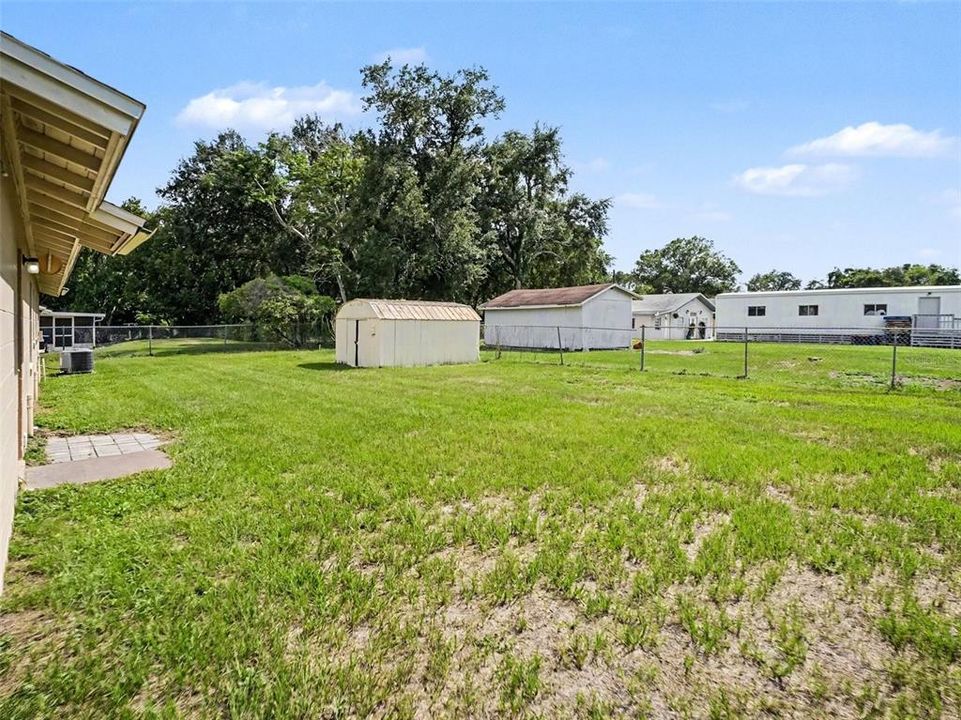 For Sale: $299,900 (3 beds, 2 baths, 1040 Square Feet)