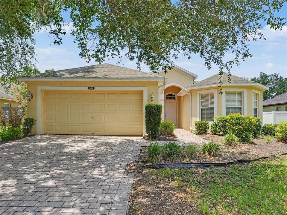 For Sale: $289,900 (4 beds, 2 baths, 1819 Square Feet)