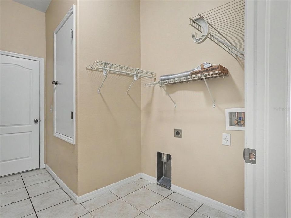 For Sale: $289,900 (4 beds, 2 baths, 1819 Square Feet)