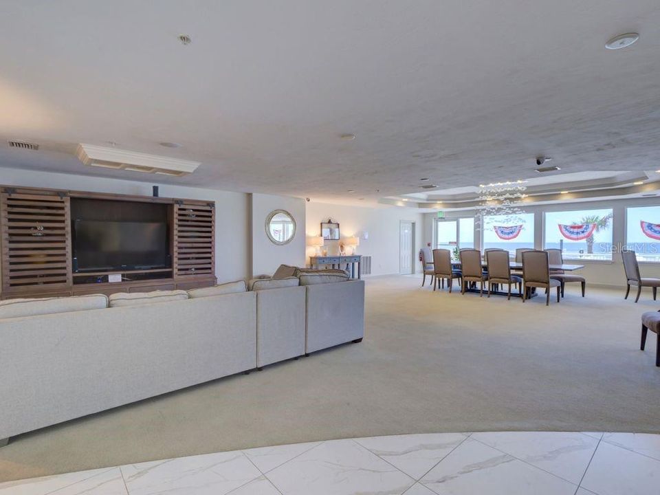 For Sale: $635,000 (3 beds, 3 baths, 2140 Square Feet)