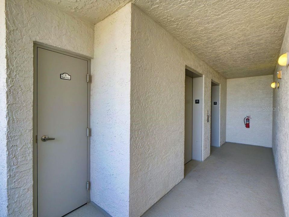 For Sale: $635,000 (3 beds, 3 baths, 2140 Square Feet)