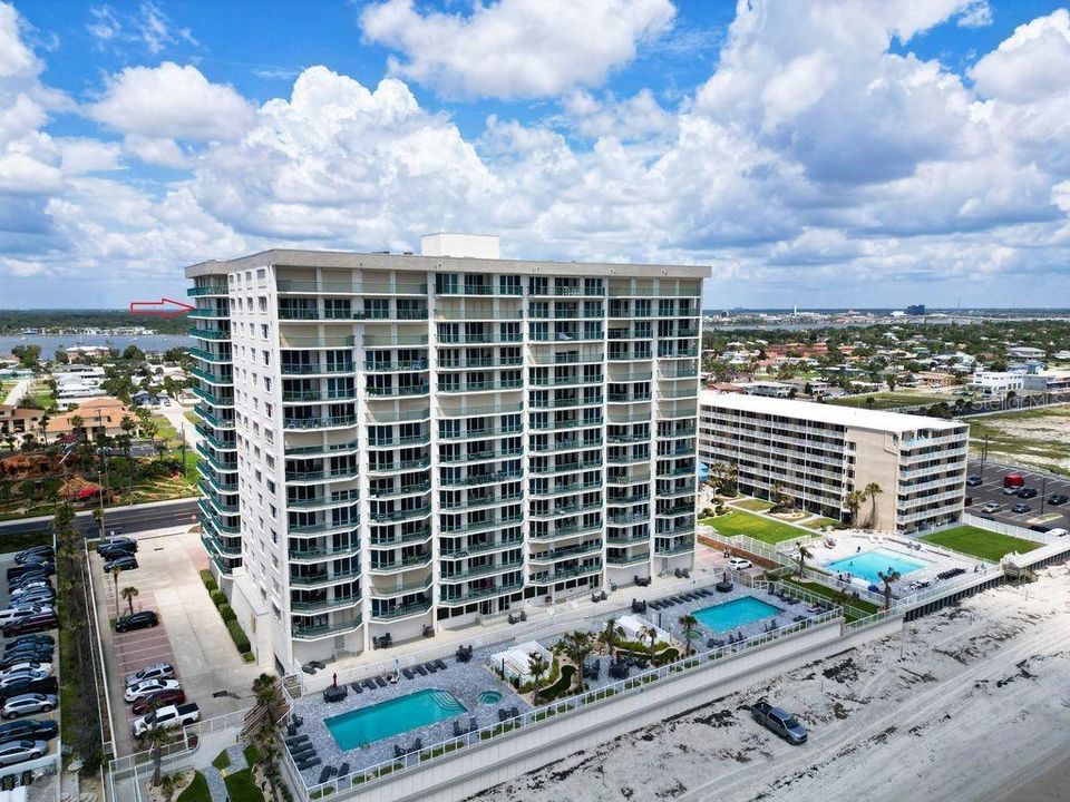 For Sale: $635,000 (3 beds, 3 baths, 2140 Square Feet)