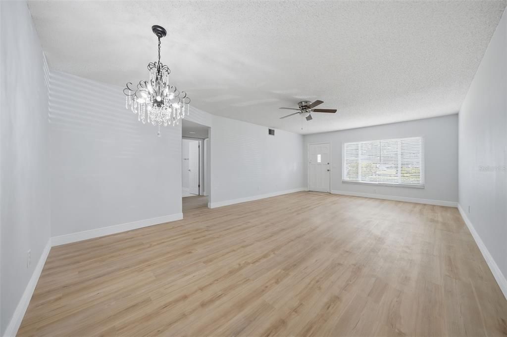 En Venta: $249,990 (2 camas, 2 baños, 1400 Pies cuadrados)