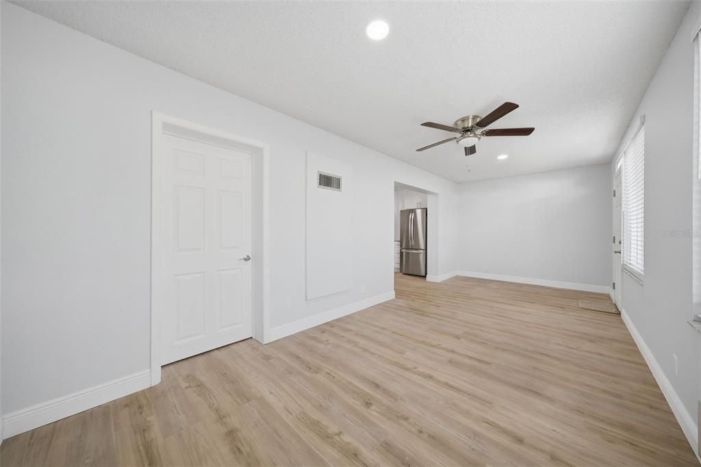 En Venta: $249,990 (2 camas, 2 baños, 1400 Pies cuadrados)
