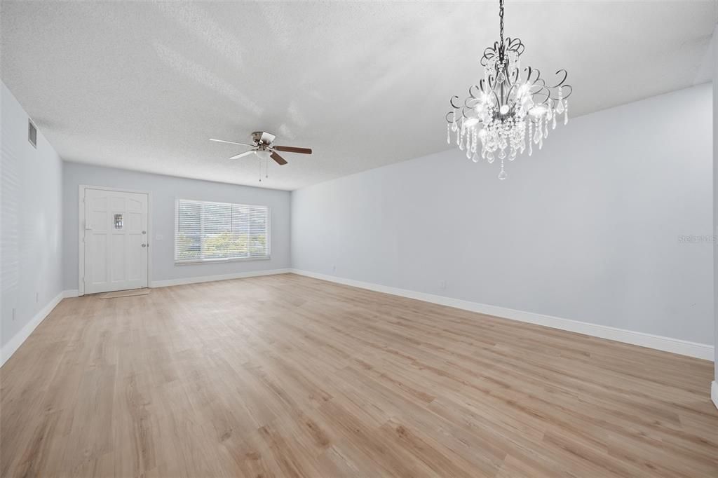 En Venta: $249,990 (2 camas, 2 baños, 1400 Pies cuadrados)