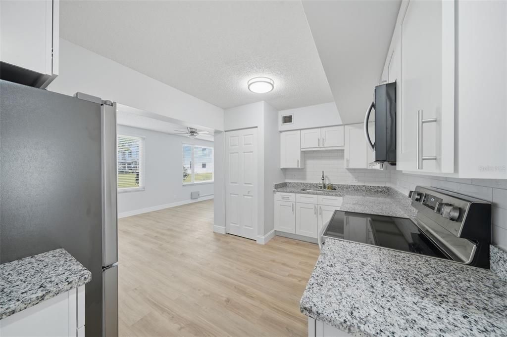 En Venta: $249,990 (2 camas, 2 baños, 1400 Pies cuadrados)